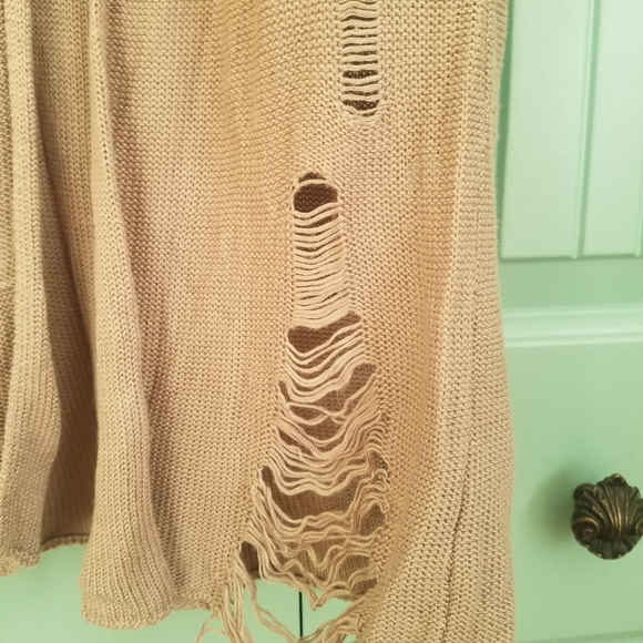 Sweater - Picture 5 of 6